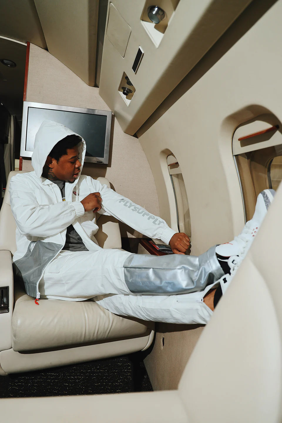 Fly Supply {HAPPY POCKETS JOGGER} (WHITE)