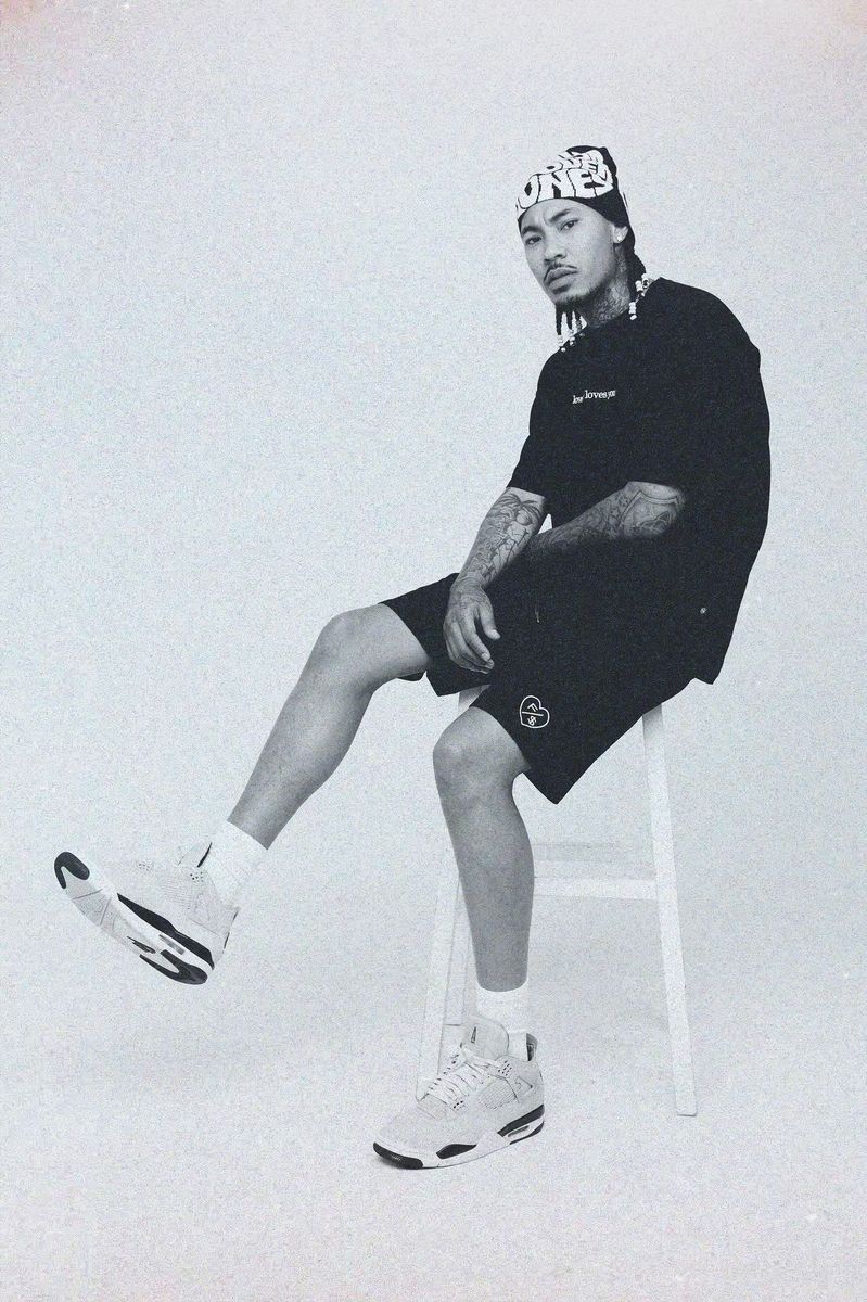 Fly Supply {LOVE WHO LOVES YOU} (BLACK - OVERSIZE SHIRT)