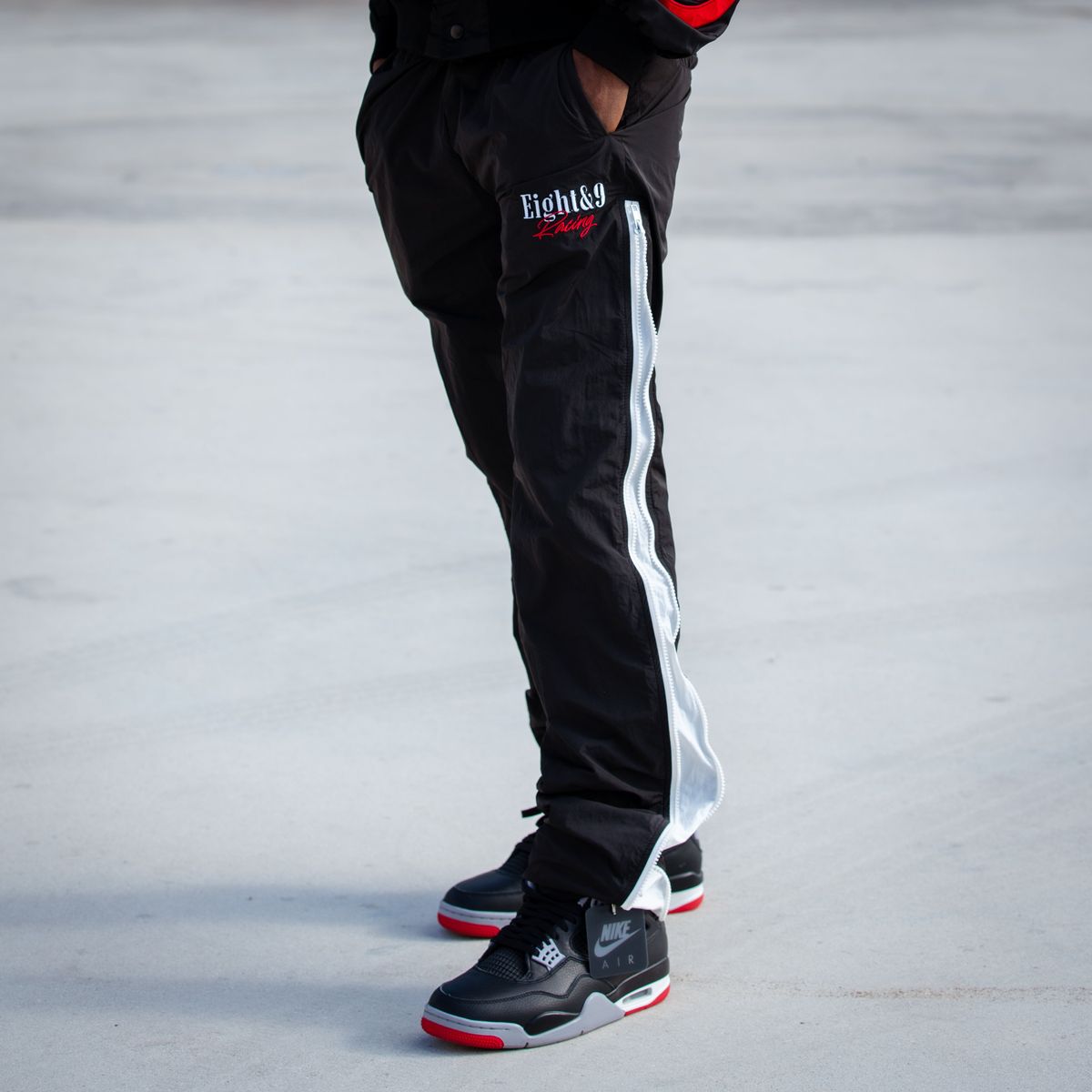 8&9 (SLIDE NYLON FLARE ZIPPER PANT BLACK)