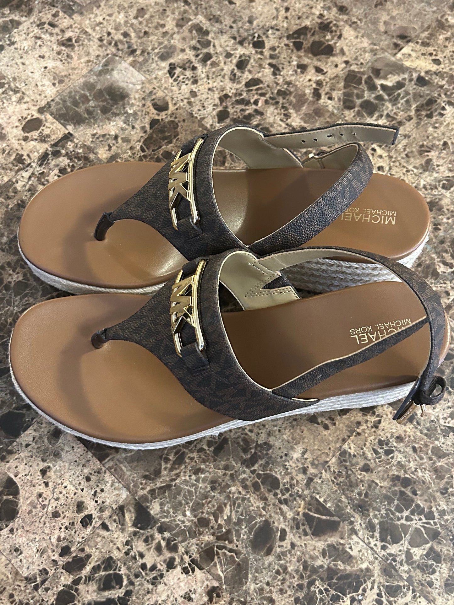 Michael Kors (Camila Wedge Sandle) sz 9M