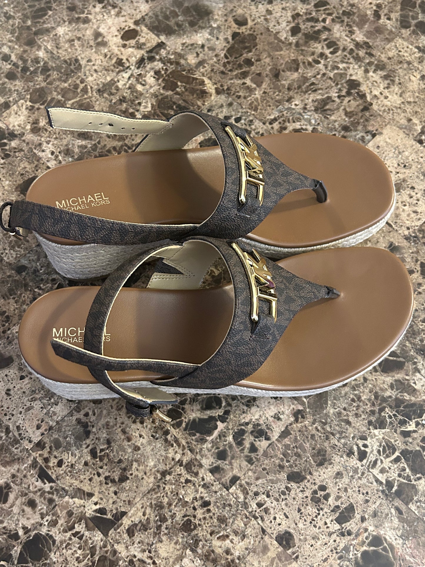 Michael Kors (Camila Wedge Sandle) sz 9M