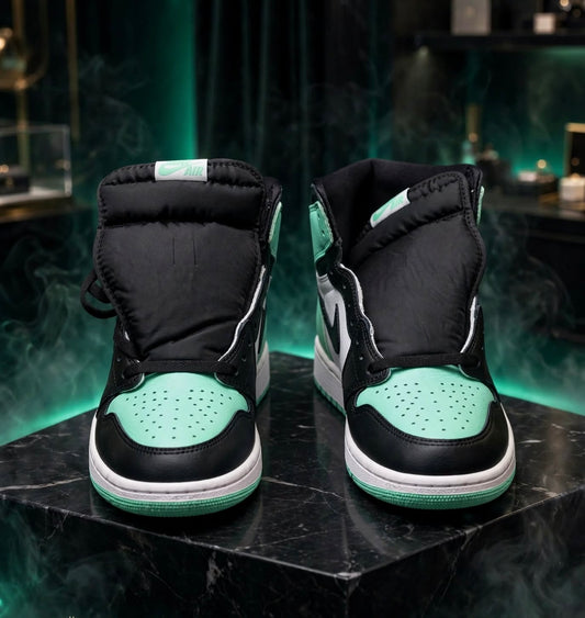 Air Jordan 1 Retro High OG “Green Glow” (DZ5485-130) {Men’s 11.5}