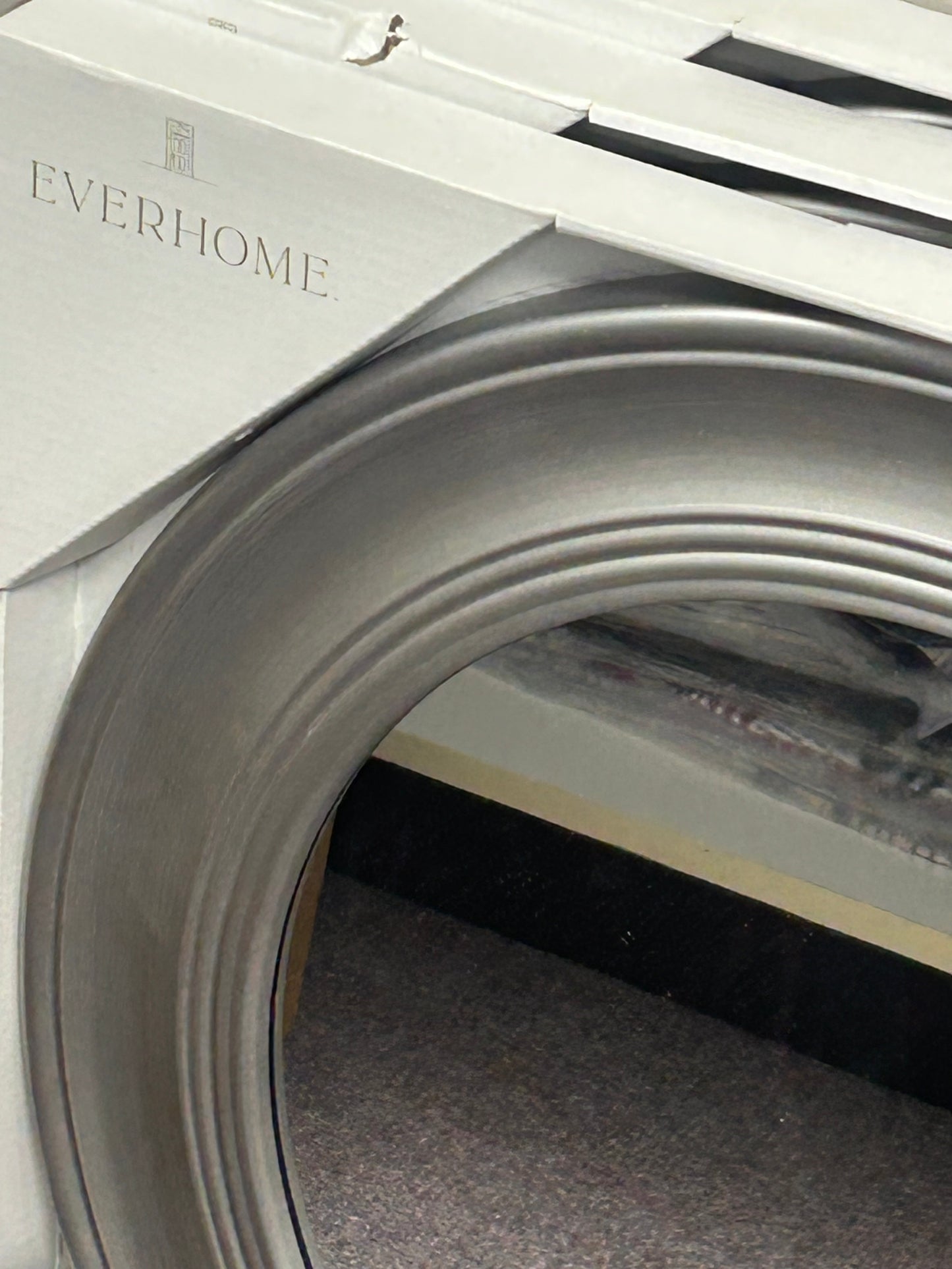 EVERHOME (26" Round Steel Wall Mirror In Silver or Gold)