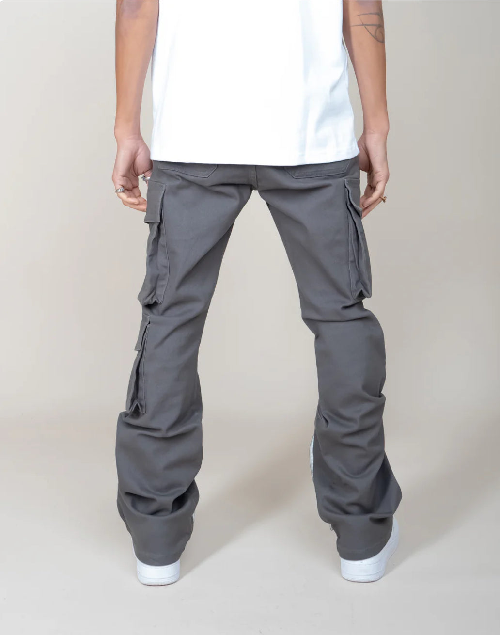 EPTM (CLEAN POCKET FLARE PANTS- GREY)