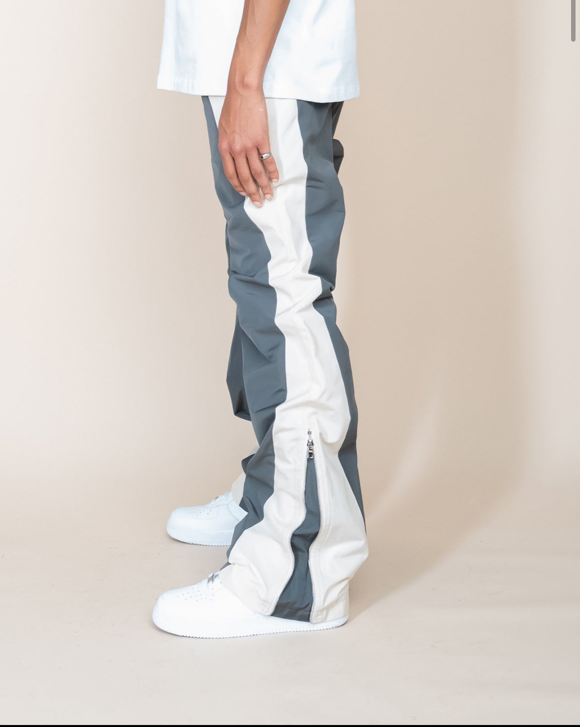 EPTM NANDO FLARE PANTS [GREY]