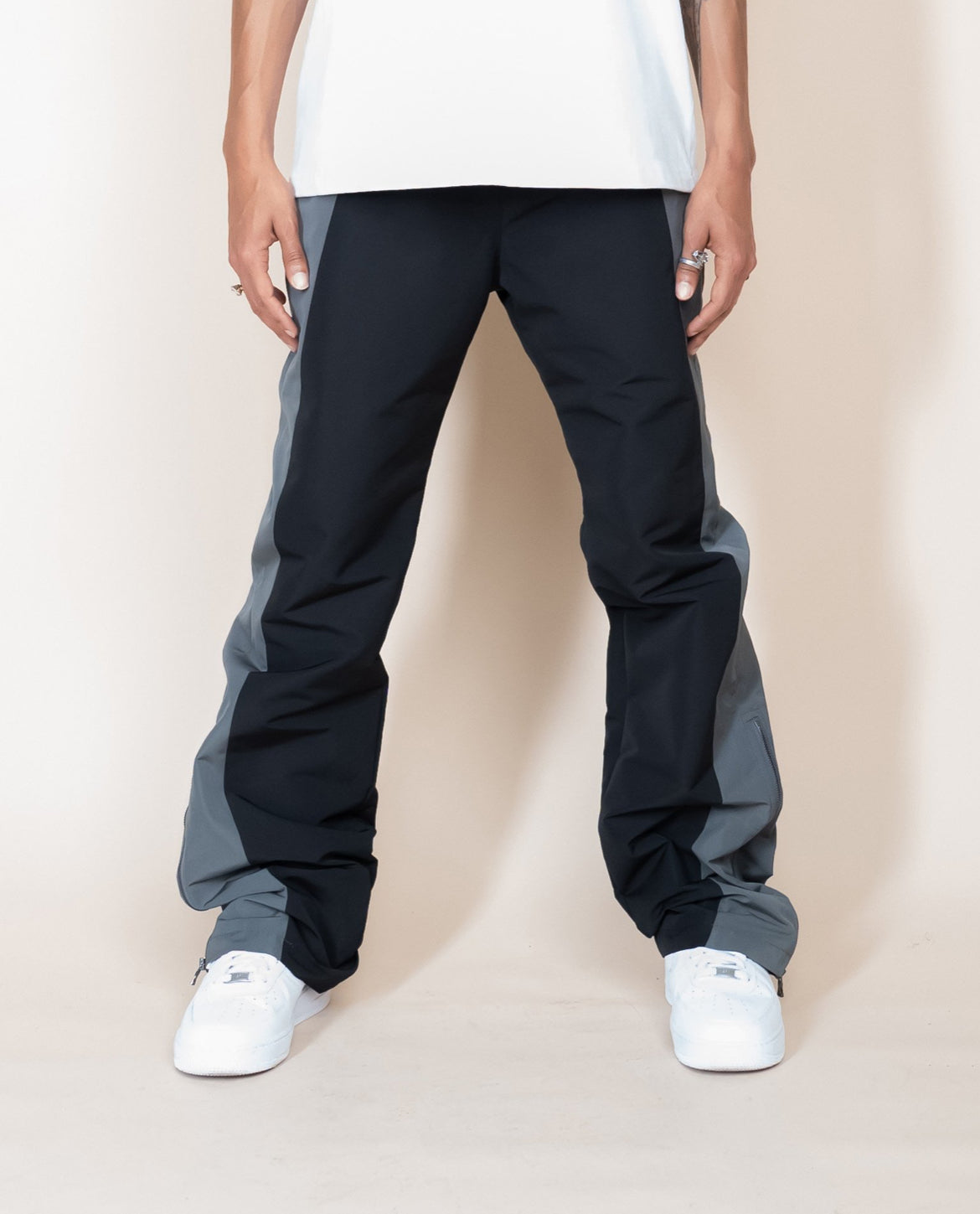 EPTM NANDO FLARE PANTS [BLACK]