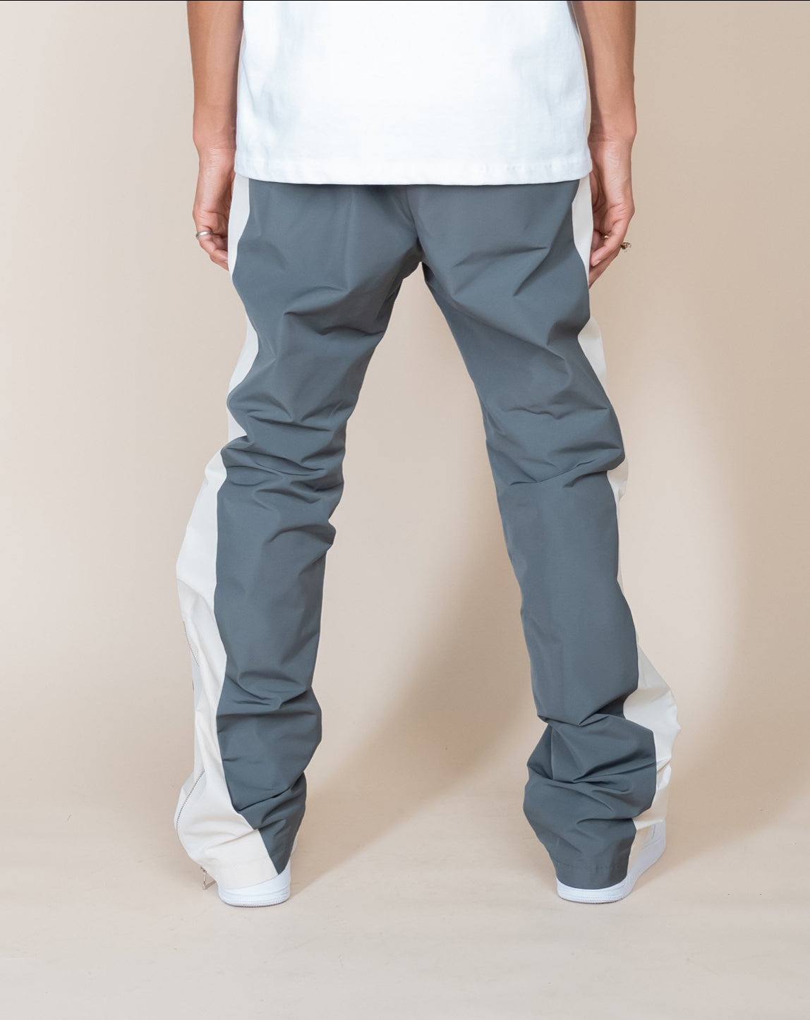 EPTM NANDO FLARE PANTS [GREY]