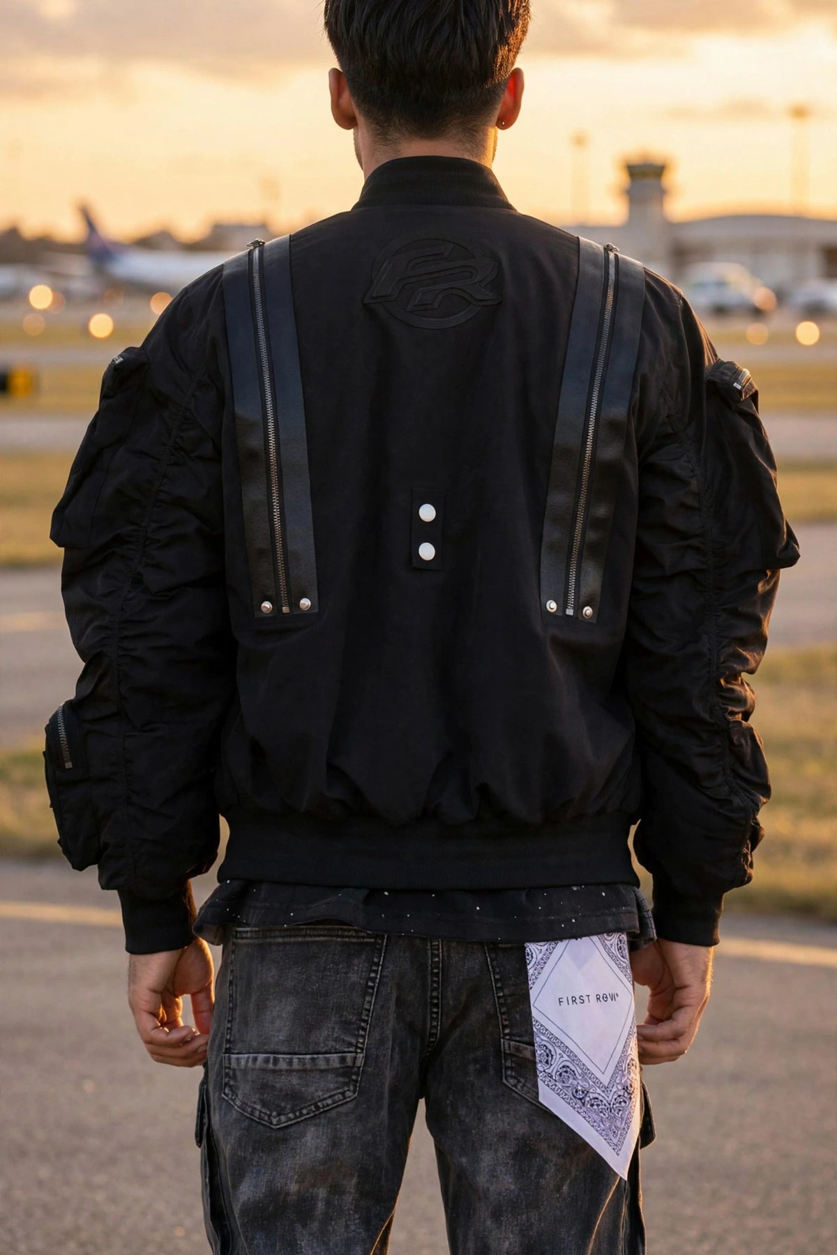 FIRST ROW (UTILITY MA-1 SMART JACKET)
